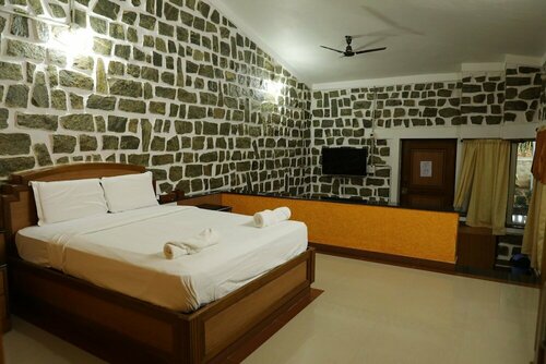 Holiday Valley Hotels And Resorts, Забронировать Отель Денканикоттай 