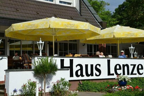 Hotel Haus Lenze, Забронировать Отель  