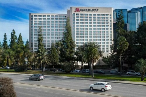 Warner Center Marriott Woodland Hills, Забронировать Отель Отели Вудленд-Хиллз 4 звезды, 4*