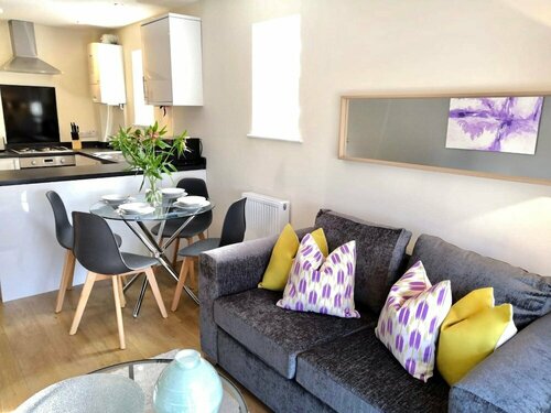 Spacious Modern 2 & 3 Bed Apartments Oxford, Free Parking, OX3 Near Headington Hospitals & Brookes University, Забронировать Апартаменты/квартира Оксфорд 