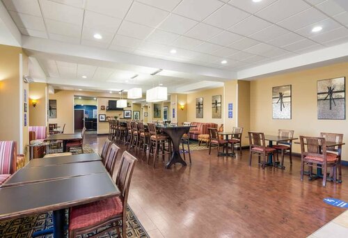 Hampton Inn Galax, Book Hotel Hoteller i Virginia med parkering, Parkering
