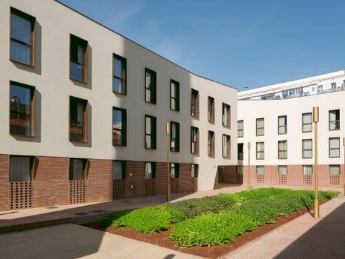 BLAU Student Housing & Language Academy, Забронировать Апарт-отель Барселона Провинция Барселона