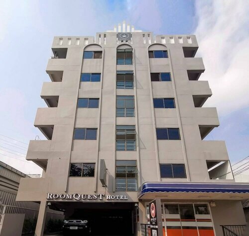 RoomQuest Bangkok Ratchada, Забронировать Отель Отели Провинции Бангкока с парковкой, Парковка