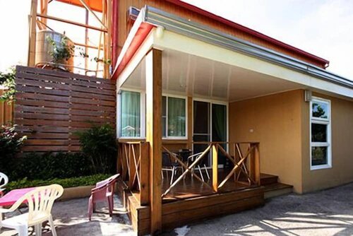 Red Sun, Book Pension Hoteller i Pingtung County med parkering, Parkering