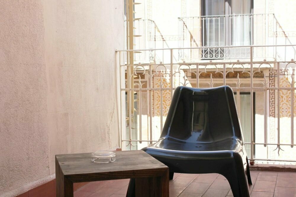 Hostal Raval Rooms