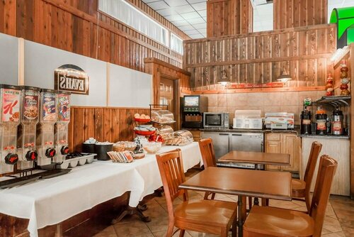 Ramada by Wyndham Ely, Забронировать Отель Эли Great Basin National Park