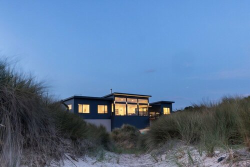Coast Beachfront Retreat, Забронировать Отель Отели Долфин-Сэндс 4 звезды, 4*