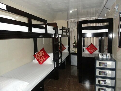 Dhillon Hostel - Reception 10th floor Block E CHUNGKING MANSION, Забронировать Хостел Хостелы Гонконга, рядом с The Sun Arcade, Хостел