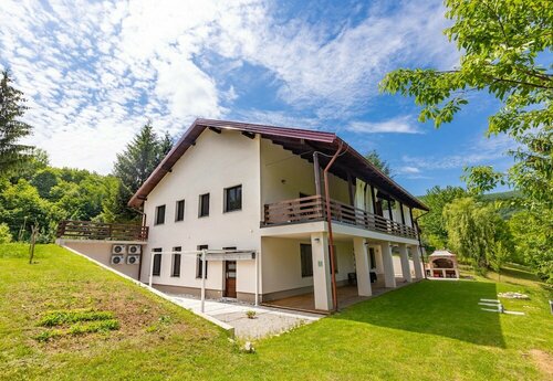 B&B Green Serenity Plitvice Lakes, Rezerwuj Bed and Breakfast Seliste Dreznicko 