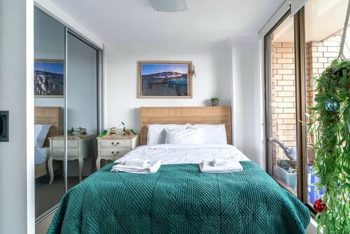 Central & Cosy 1BR Overlooking the City, Забронировать Отель Дарлингхерст 