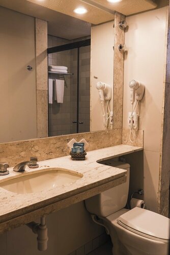 Oft Tamandare Plaza Hotel, Забронировать Отель Отели Гояния с парковкой, Парковка