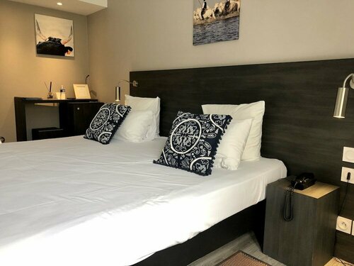 Saint Louis, Rezerwuj Hotel Aigues-Mortes Camargue