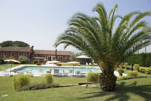 Agriturismo Corte Benedetto, Boek Hotel Hotels in Capannori met parkeren, Parkeren