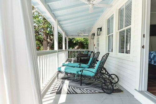 The Porch on Frances Inn, Забронировать Гостевой дом Downtown Key West Ки-Уэст