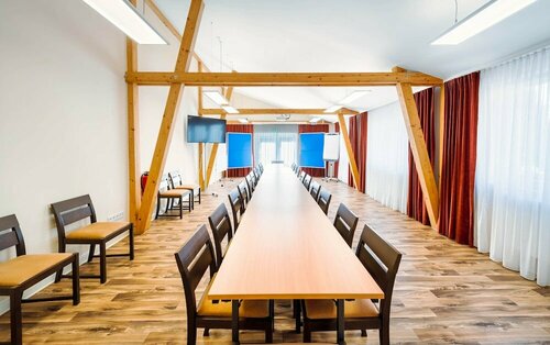 ALPHA HOTEL Hermann von Salza, Забронировать Отель Бад-Лангензальца Hainich