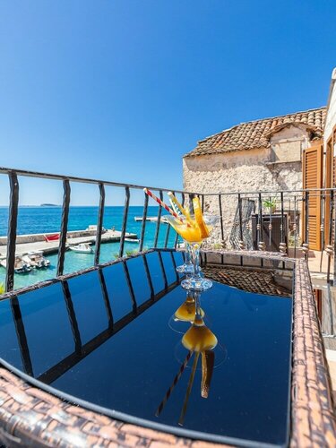 Apartments Villa Mirjana, Забронировать Апартаменты/квартира Отели Сребрено с бассейном, Бассейн