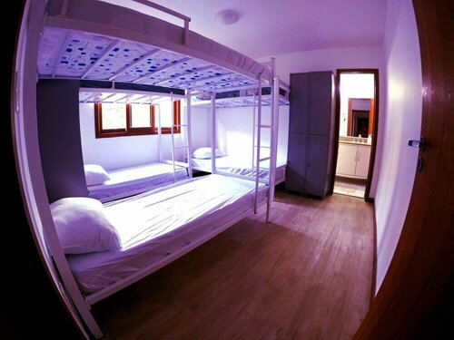 Sea Wolf Surf Hostel Campeche, Забронировать Хостел Отели в центре Кампече, в центре