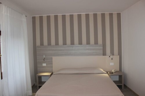 Hotel Miralago, Забронировать Отель Тремозине-суль-Гарда Тренто