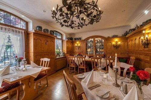 Weinhaus Sinz, Забронировать Отель Отели земли Гессена с парковкой, Парковка
