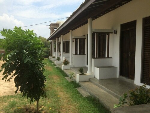 Summer Cottage, Đặt Nhà nghỉ dưỡng Nhà nghỉ tại Ampara District, Nhà tranh