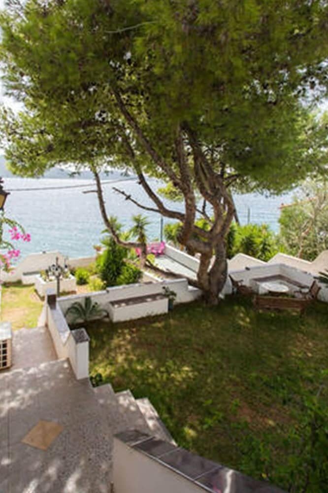 Wavedance Accommodation