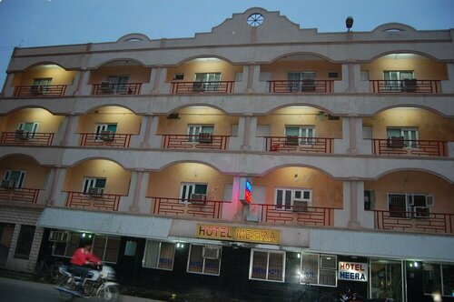 Hotel Meera, Book Hotel Hoteller i Gujarat med parkering, Parkering