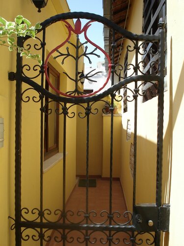 Guest House Il Giardino Segreto, Забронировать Отель Отели Кальяри с парковкой, Парковка