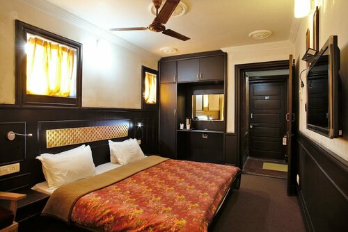 Hotel SADAF, Забронировать Отель Отели Jammu & Kashmir Ski по системе «всё включено», Всё включено