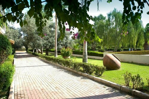 Atlantica Gardens, Boek Hotel Germasogeia 