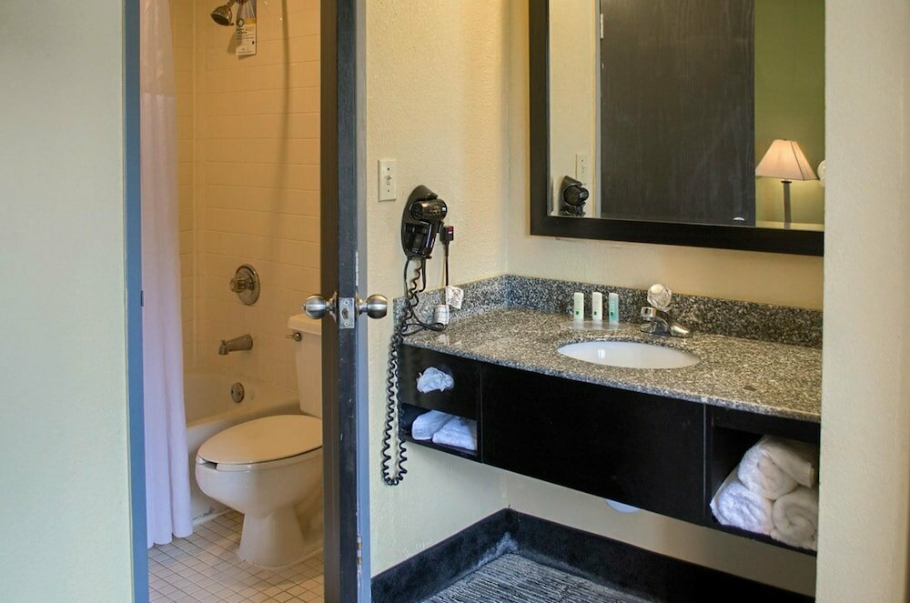 Quality Inn & Suites Mobile