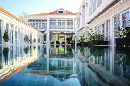 White Sea Boutique Hotel, Забронировать Отель Отели Kampot Province 4 звезды, 4*