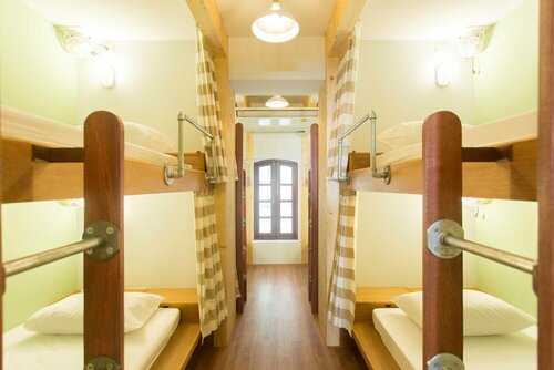 Barn & Bed Hostel, Забронировать Хостел Отели Провинции Бангкока с парковкой, Парковка