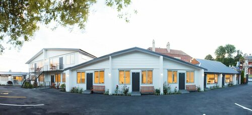 Tourist Court Cottages, Забронировать Отель Отели Данидин с парковкой, рядом с Otago Business Park, Парковка