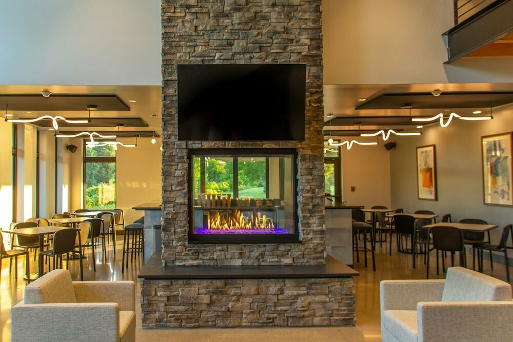 Watershed Hotel