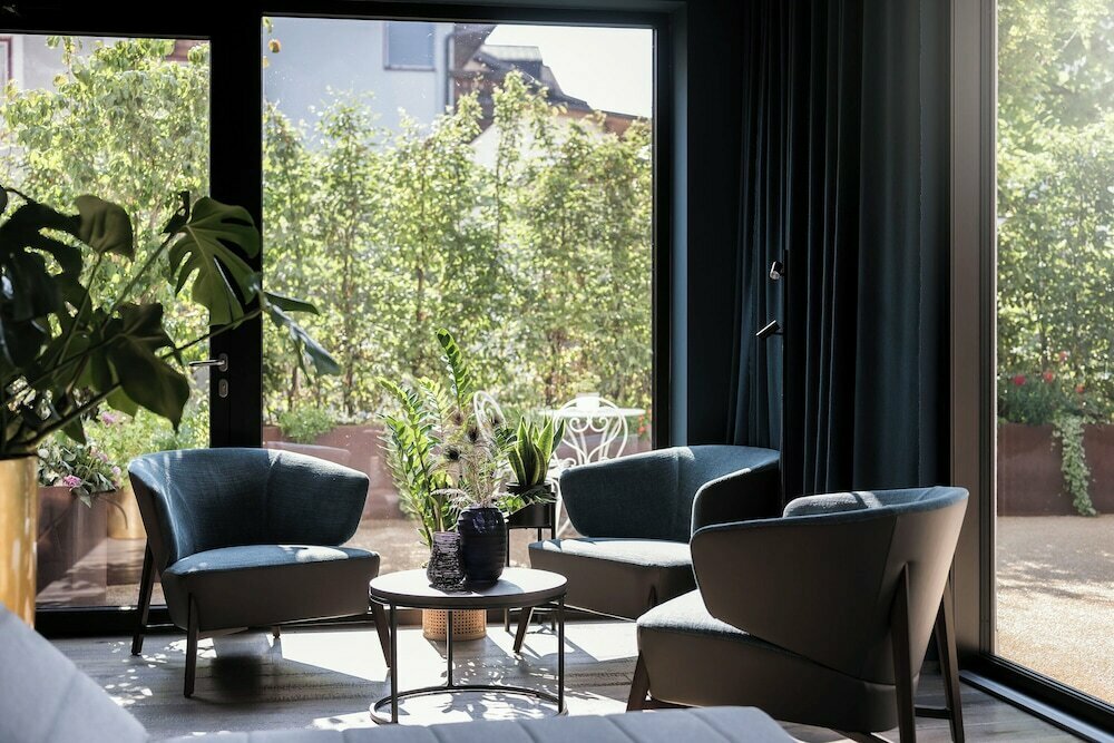 Post Hotel