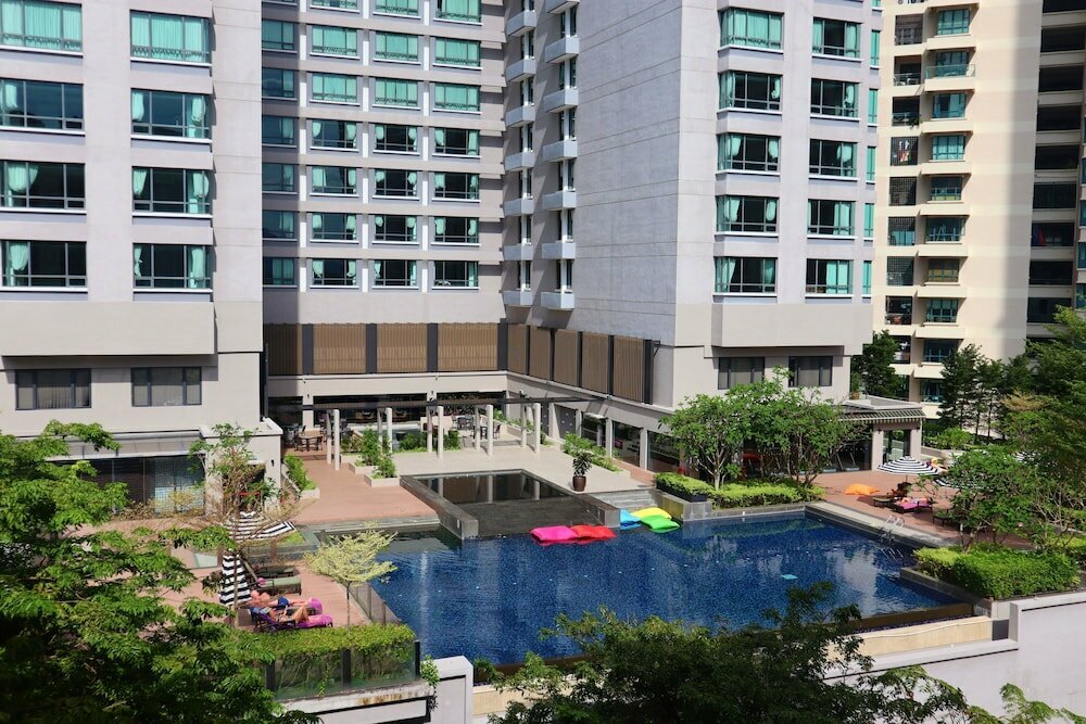 G Hotel Gurney