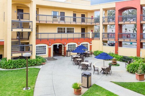 Comfort Inn & Suites San Francisco Airport North, Забронировать Отель Южный Сан-Франциско San Mateo County