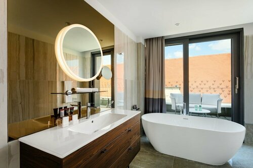 Emerald Hotel by Continental Group, Reserva ahora Hotel Hoteles de 4 estrellas en Pest, 4*