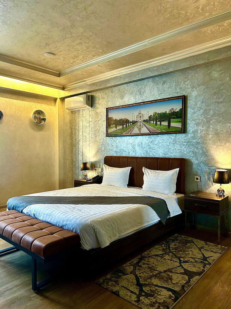 CHlNOR HOTEL