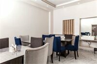 Simi International - The Imperial, Забронировать Гостевой дом Отели Калькутты с парковкой, рядом с SINP, Парковка