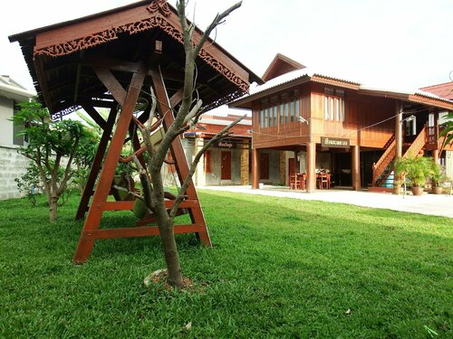 Pon-Pon & Nuan-La-Or, Rezervasyon Otel Phrae 