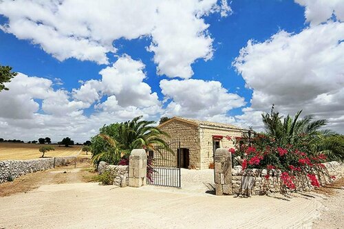 Agriturismo Il Melograno, Забронировать Фермерский дом Cannizzara Долина Ното