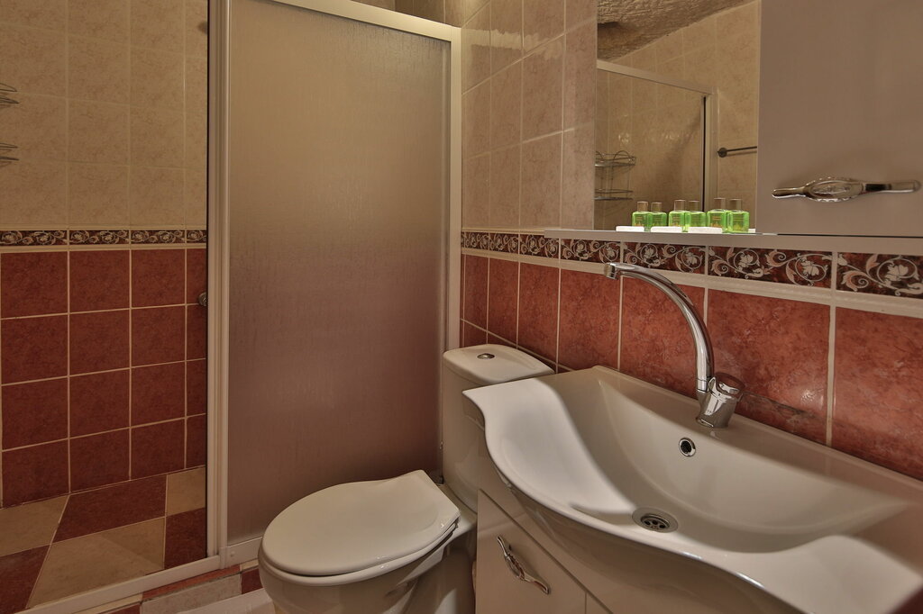 Cave Life Hotel