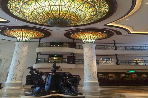 Shanghai Disneyland Hotel , Rezerwuj Hotel Hotele i noclegi w Waxie, Hotel
