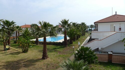 Kings House Hotel Resort, Забронировать Курортный отель Бизнес-отели Этны, 4* 5*