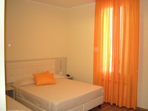 Casa Zeffirino, Забронировать Отель Сан-Ремо Ривьера-дей-Фьори