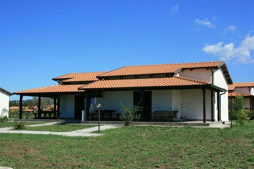 Agriturismo Ninea, Book Feriehus Ricadi Sommerhuse, Hytte