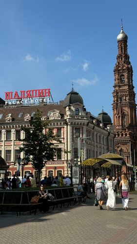 Shalyapin Palace Hotel, 予約 ホテル Vakhitovsky district カザン, Kremlyovskaya Street周辺