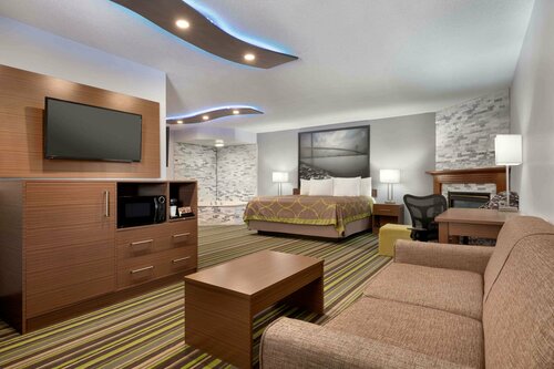Super 8 by Wyndham Ambassador Bridge Windsor ON, Réserver Auberge Windsor 