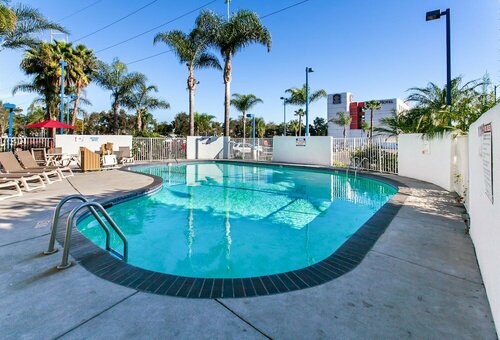 Motel 6-Los Angeles, CA - Los Angeles - LAX, Забронировать Мотель Отели Инглвуд с бассейном, Бассейн